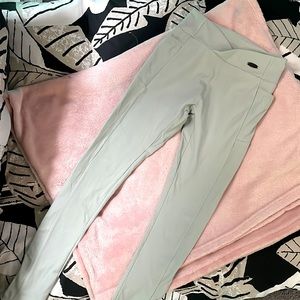 Gymshark leggings - sage color